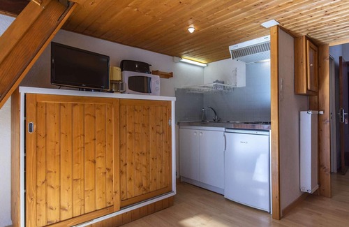 Eaux-Bonnes Apartment | Cozy studio for 4, balcony with mountain view, near Gourette slopes