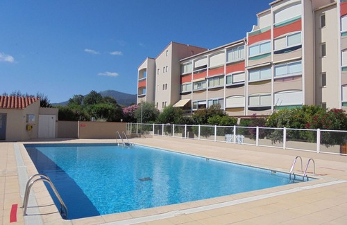 Plage d'Argeles Apartment | Cozy Studio for 4 with Pool, Parking, Near Beach & Shops