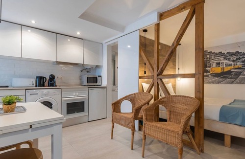 Santo Estevao Apartment | Cozy Studio for Two by LovelyStay