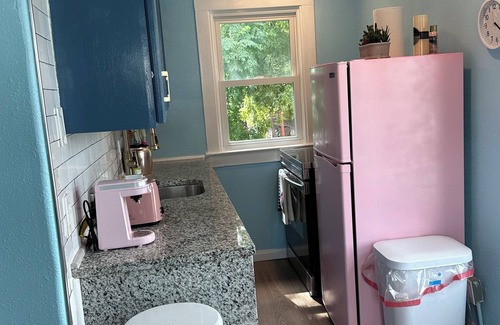 Denver Heights Apartment | Cozy studio in enchanting San Antonio LOCATION, LUXURY and PRIVACY