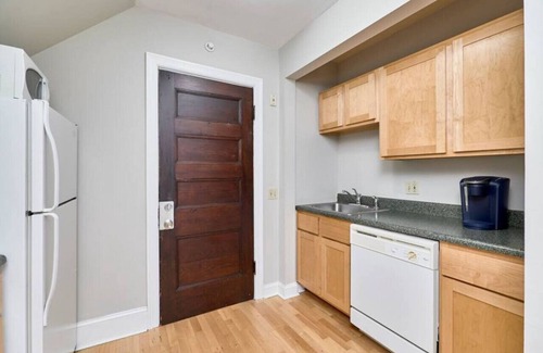 Grand Center Apartment | Cozy Studio in Grand Center, SLU, CWE