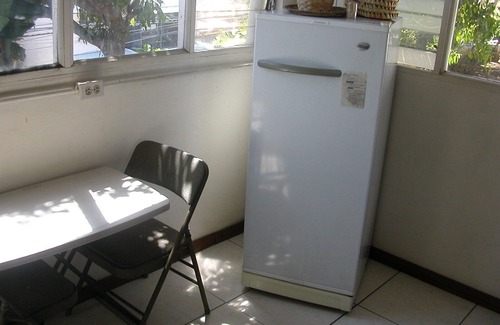 Pavas Apartment | Cozy studio in peaceful San Jose with WiFi+water+kitchen and mountain view