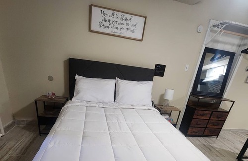 Sugar Hill Apartment | Cozy Studio in Superb Sugar Hill with WiFi, AC