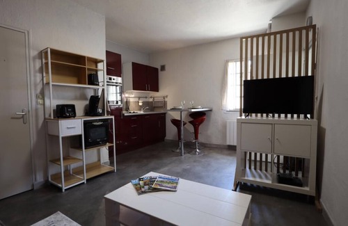 Monteux Apartment | Cozy studio in the heart of the village