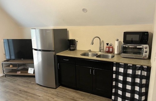 Arvada Apartment | Cozy Studio on Ranch with Mountain Views