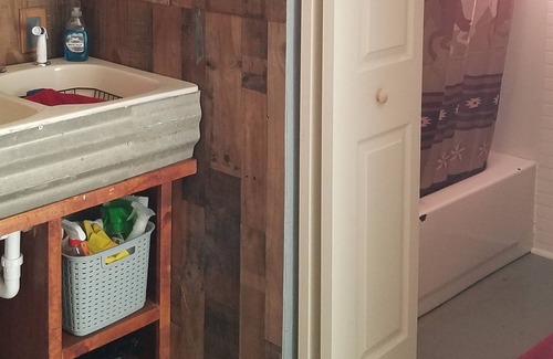 Antlers Apartment | Cozy studio pet friendly cabin- private lake - fishing & swim - Cowgirl Cabin