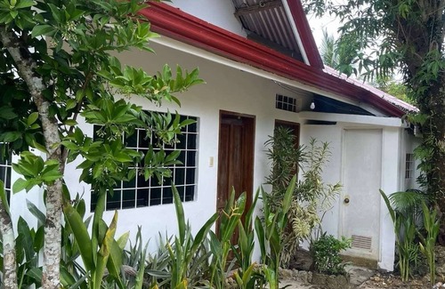 Catangnan Apartment | Cozy Studio Retreat in General Luna, Philippines