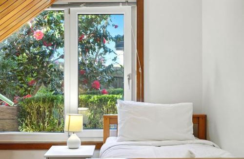 Blackmans Bay House | Cozy Studio Retreat - Blackmans