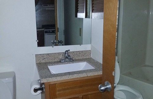 Old North Columbus Apartment | Cozy studio right next to your football game!