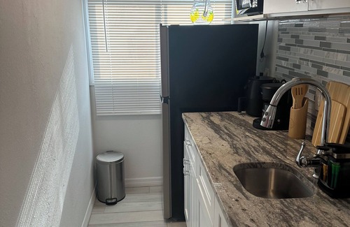 Lake Magdalene Apartment | Cozy studio Tiny Nests in Tampa with WiFi, AC Family friendly-.Pet-Friendly
