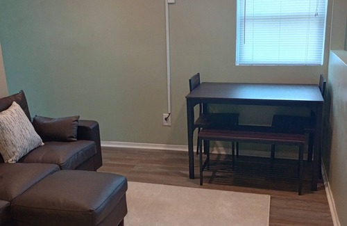 Warner Robins Apartment | Cozy studio with WiFi and AC in peaceful Warner Robins