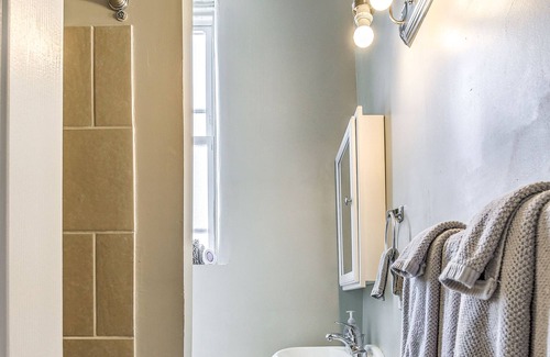 Tower Grove East Apartment | Cozy Studio✦3 miles to DWTN✦Free Parking✦WIFI