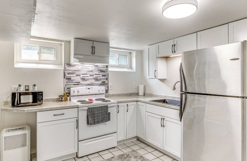 Sturgis House | Cozy Sturgis Retreat - Walk to Main St & Saloons!
