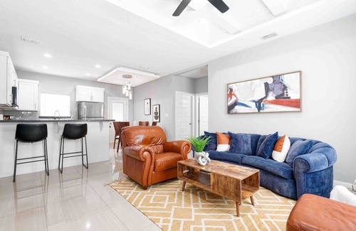 McAllen Apartment | Cozy & Stylish 3bed/2bath Apt