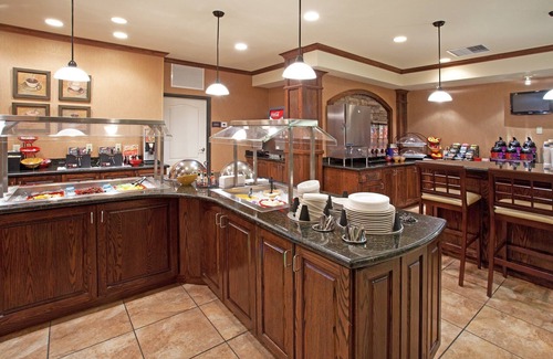 West Valley City Apartment | Cozy Suite ! Enjoy Access to the Free Breakfast Buffet + Pool, Hot Tub & Waterslide. Your Next Vacation!