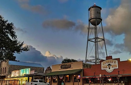 Bandera Apartment | Cozy Suite in New Duplex located in Downtown Bandera