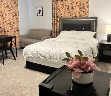 Parkway-South Sacramento House | Cozy Suite with Private Patio Close to Downtown and UC Davis Medical Center