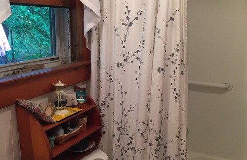 Madison Cottage | Cozy Summer Cottage in quiet Condo Community