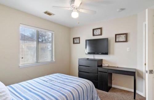 Scofield Farms Apartment | Cozy Sunterro Serenity in North Austin Pet Friendly