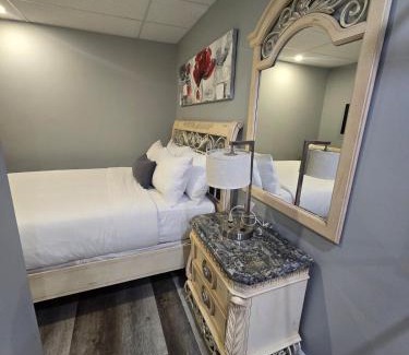 Downtown Gatineau Apartment | Cozy Sweet Spacious 7B 10 min to DT Ottawa