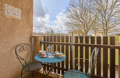 Barbotan-les-Thermes Apartment | Cozy T1 bis studio with balcony and fiber, near Lake Uby