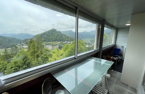 Laveissiere Apartment | Cozy T2 Cabin with Balcony, Ski Access, and Pet-Friendly