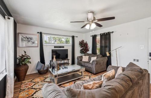Temple House | Cozy Temple Home - Fenced Yard & Wi-Fi home