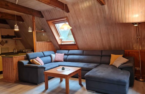Bad Arolsen House | Cozy tent roof house for up to 6 people, free WLAN, pet-friendly