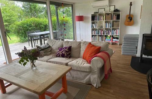 Skodshoved House | Cozy, Thatched Cottage With Modern Décor