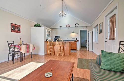 Stecoah Cabin | Cozy ‘The Woodshop’ Cabin w/Deck & Forest Views!