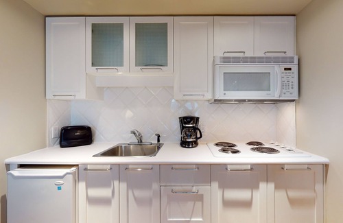 Whistler Village Apartment | Cozy third-floor studio with elevator, nearby golf, & fireplace - walk to lifts