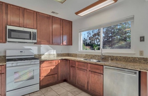 Danville House | Cozy Three Bedroom Home on Cameo Acres