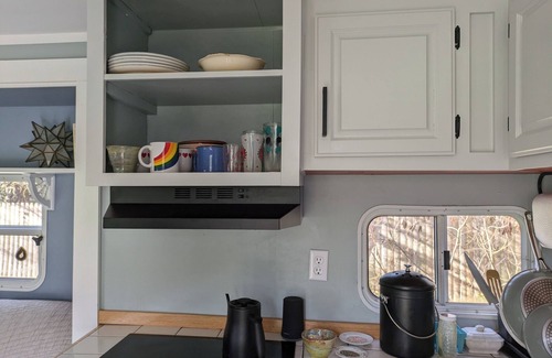 Bristol House | Cozy Tiny Home in charming Bristol VT, close to major ski areas