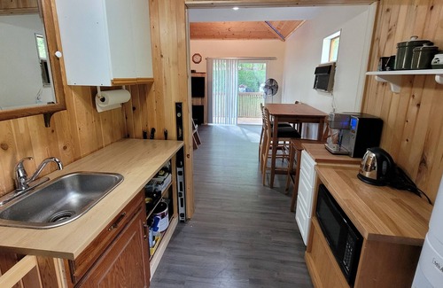 Trent Hills Cabin | Cozy tiny one bedroom cabin on the Trent River