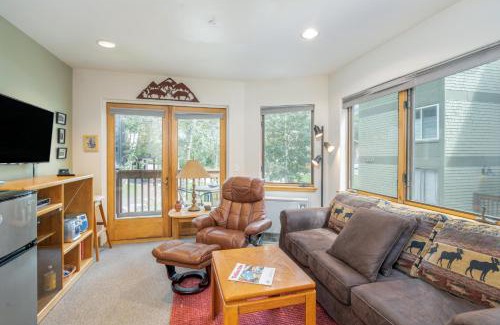 Telluride House | Cozy Tomboy Studio with private deck