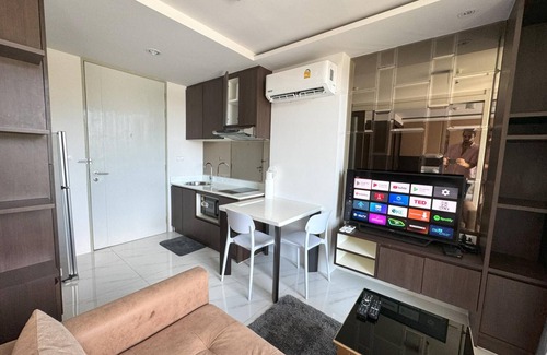 Cherngtalay Apartment | Cozy top floor apartment with washer & Wi-Fi
