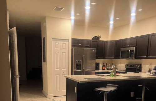 Princeton House | Cozy townhome in sunny South Florida with amenities and nearby nature parks