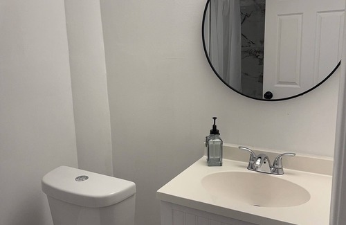 Montpelier House | Cozy townhome with WiFi and AC in lovely Laurel