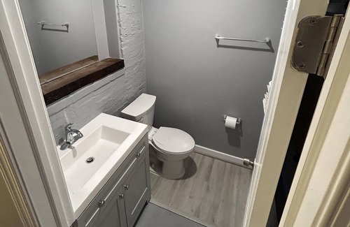 Hampden House | Cozy townhouse in Hampden