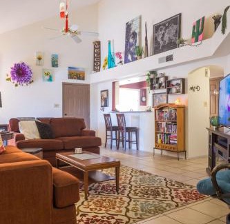 North Mountain House | Cozy Townhouse with Community Pool Near ASU West
