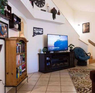 North Mountain House | Cozy Townhouse with Community Pool Near ASU West