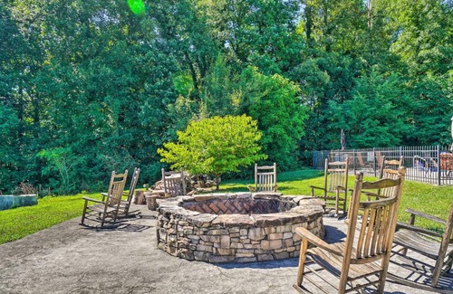 Townsend Apartment | Cozy Townsend Condo, Resort-Style Amenities!