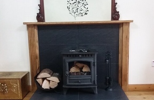 Fearn Cottage | Cozy Traditional Half Cottage by The Seaside