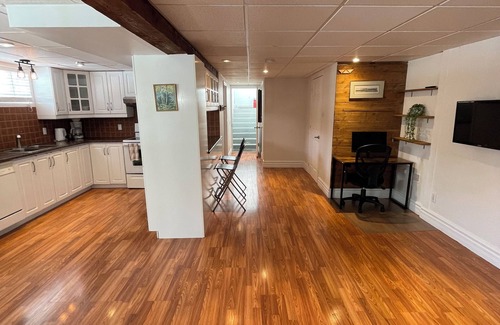 Carignan Apartment | Cozy Turnkey Apartment