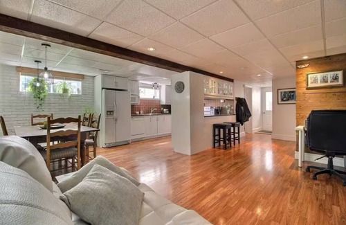 Carignan Apartment | Cozy Turnkey Apartment