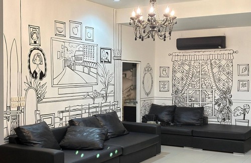 Khlong Toei House | Cozy Twin Escape | Light-Filled Bangkok Hideaway