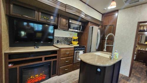 River Ranch Other | Cozy two bedroom and two full bath with golf cart