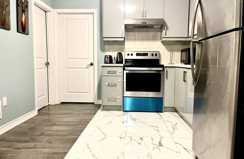 Brampton House | Cozy two bedroom apartment close to Downtown