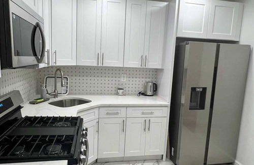 Canarsie Apartment | Cozy two bedroom apartment in Brooklyn, New York.