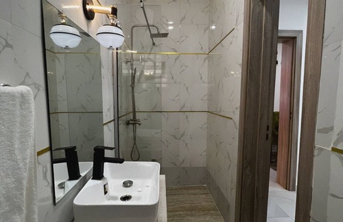 Ofin Apartment | Cozy two Bedroom Apartment in a Well Secured Court in Ikate Axis of Lekki